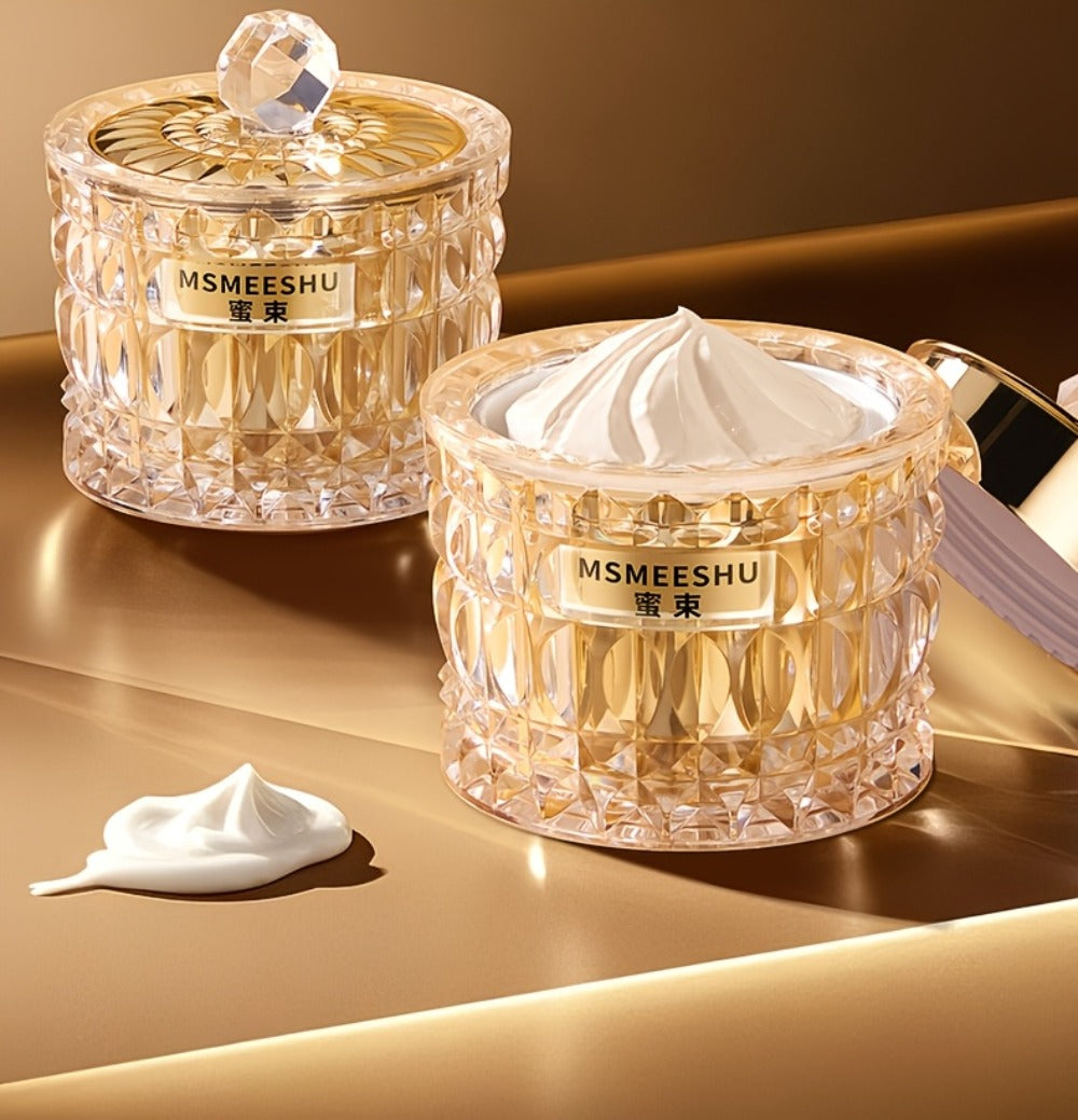 A Beauty-Enhancing Firming Cream That Provides Deep Hydration, Enriched with Collagen, Ginseng, Reishi Mushroom, Milk, Pearls, And Allantoin. It Brightens The Skin And Signs of Aging, Suitable for Both Men And Women, Making It a Perfect Holiday Gift