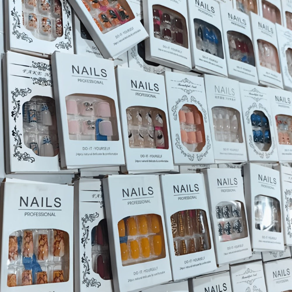 576pcs with Multiple Styles And Styles Of Fake Nail Pieces. Reusable Fake Nail Press Nail Perfect Fit, Easy to Wear, Making Your Fingertips Shine Beautiful. Perfect for Parties, Dances, And Daily Wear