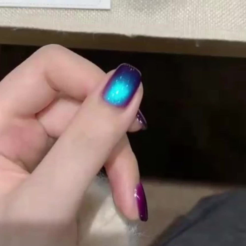 BORN PRETTY 0.34oz Blueberry Glitter Cat Magnetic Gel Nail Polish Glass Beaded Purple Blue Sparkling Semi-Permanent Gel Varnish