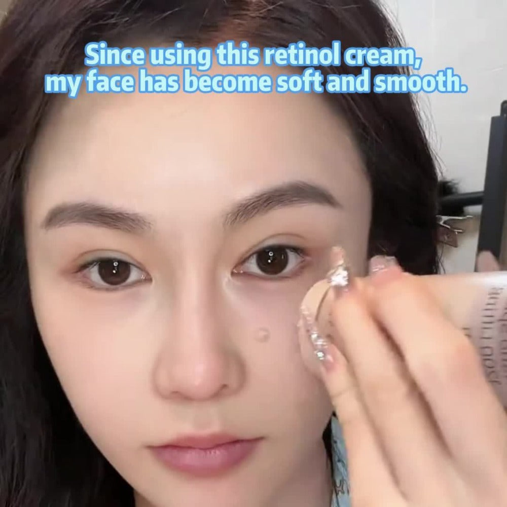 This Retinol Cream Features a Unique Texture That Offers Enduring Hydration And Moisture. Infused with Retinol And Vitamin C, It Enhances Skin Elasticity, Absorbs Swiftly Without Leaving a Greasy Or Heavy Feel, And Is Gentle And Non-Irritating