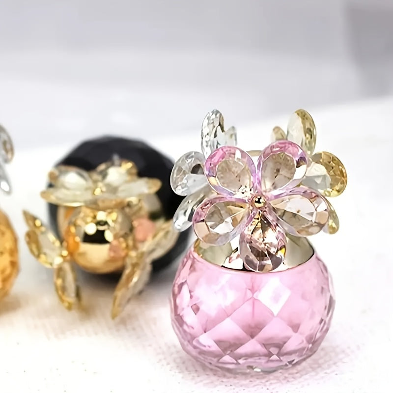 A Bottle of Women'S Perfume with a Subtle Fragrance, Refillable Essential Oil Spray, Vintage Perfume Bottle. It Blends Notes of Citrus, Jasmine, Red Rose, And Wood, Offering a Long-Lasting Scent, Perfect for Women Who Enjoy a Lasting Floral Aroma