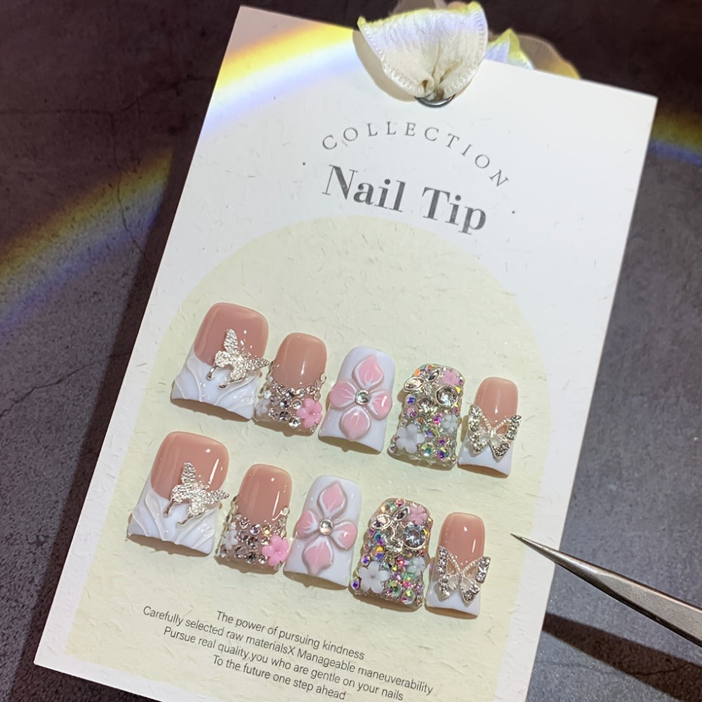 10pcs Short Duckbill White French Matching Golden Glitter Butterfly Hand-carved Flower Pinched Butterfly Flower Gorgeous Nail Art Pure Hand-worn Nail Artificial Nails Suitable for Wedding Party Daily Birthday Gifts