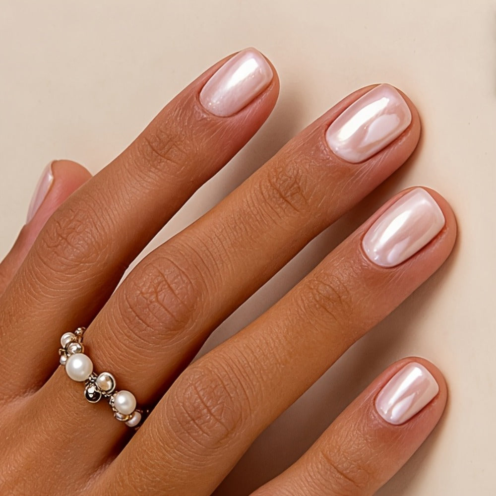 Pink Mother-Of-Pearl Pearl Strengthening Oil- Quick-Drying, No Need for a Curing Lamp, Durable Formula, Pearl Effect Brightens Nails, Suitable for Weak Or Soft Nails, Exclusive for Busy Professionals
