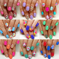 Set of 216 Press-On Fake Nail Stickers, Featuring Short Floral Designs Perfect for Spring And Summer. This Easy And Stylish Pack Includes a Variety of Plant And Flower Combinations, Comes in a Removable Box