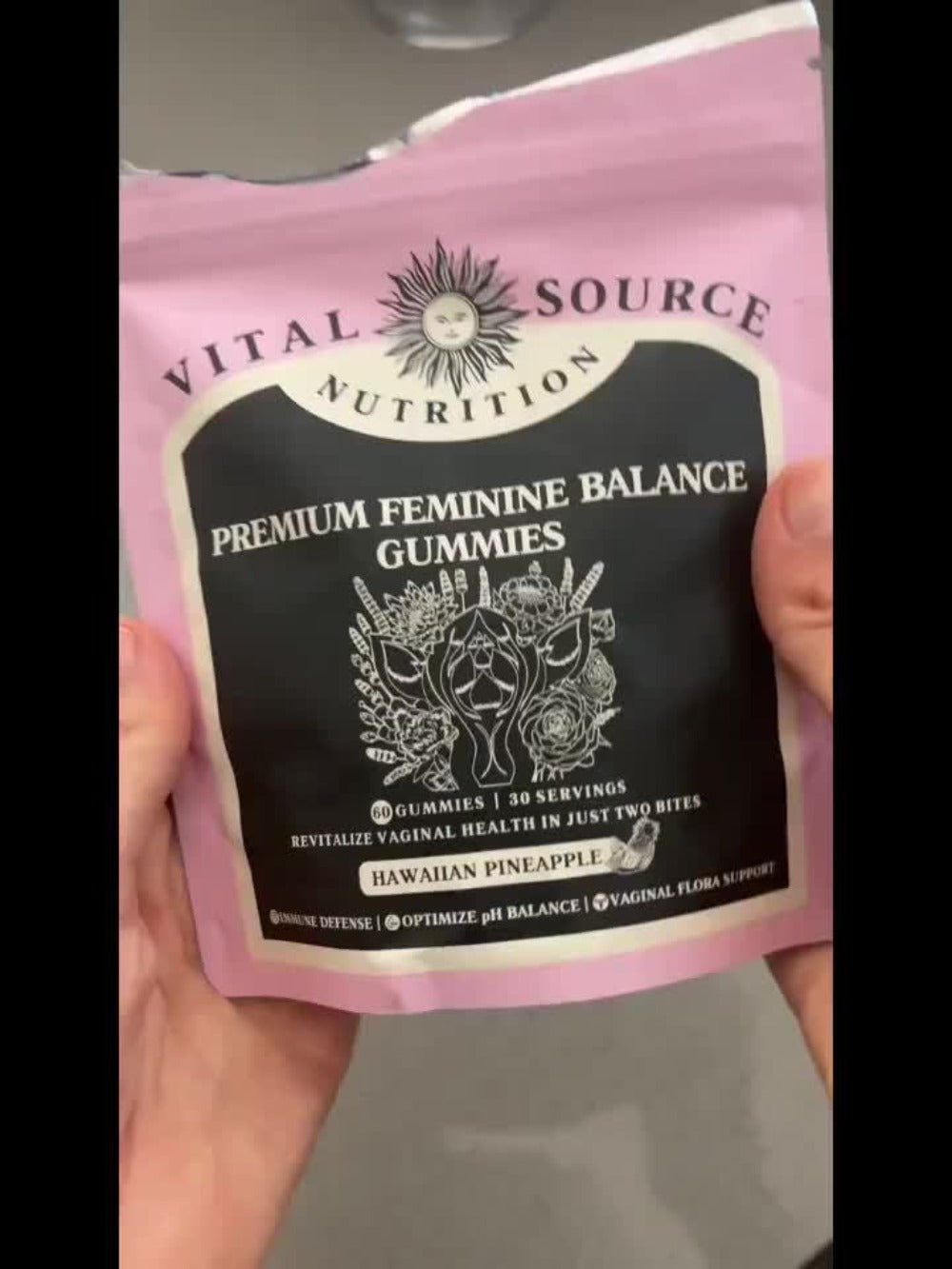 60pcs Premium Feminine Balance Gummies Vital Natural For Women'S Health & Wellness- Hawaiian Pineapple Gummies Caring For Women And Partners, Making Them The Preferred Gift For Women