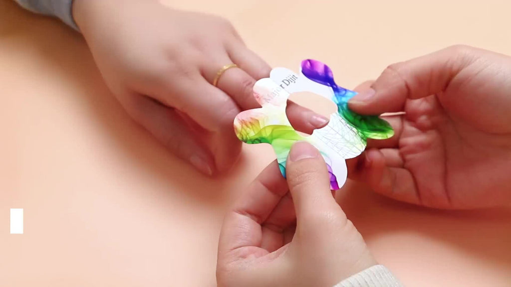 A Complete Acrylic Nail Kit That Includes a Drill And Light, Featuring Colored Acrylic Powders And All Necessary Tools for Beginners to Create Beautiful Nail Designs.