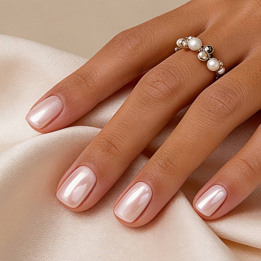 Pink Mother-Of-Pearl Pearl Strengthening Oil- Quick-Drying, No Need for a Curing Lamp, Durable Formula, Pearl Effect Brightens Nails, Suitable for Weak Or Soft Nails, Exclusive for Busy Professionals