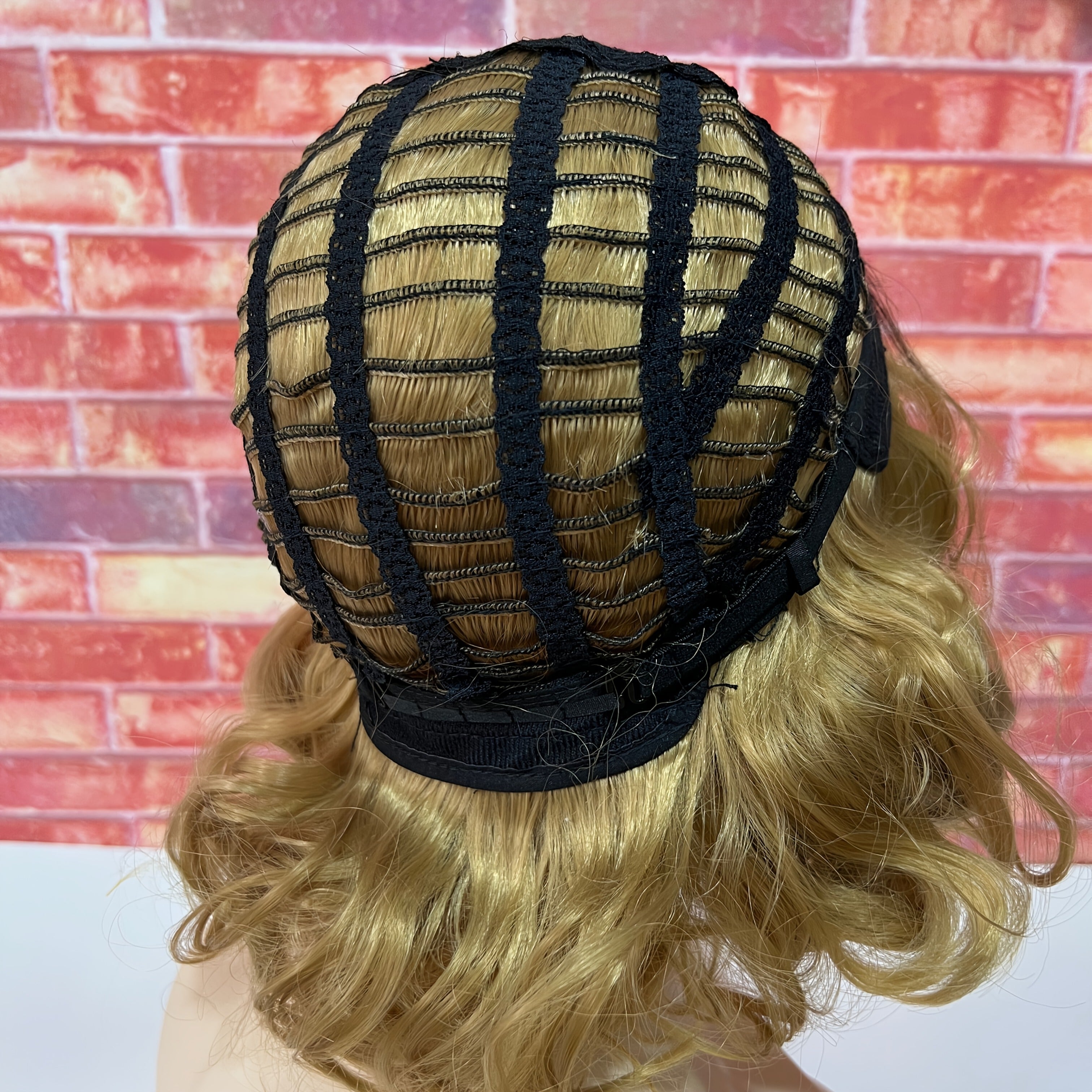 Local Warehouse Wigs for Women Ombre Blonde Wave Wigs with Dark Roots Synthetic Wave Bob Wig for Women Synthetic Curly Haircut Wig Trendy Style Wigs for Halloween Christmas Party Easy-to-Wear Beginner Friendly