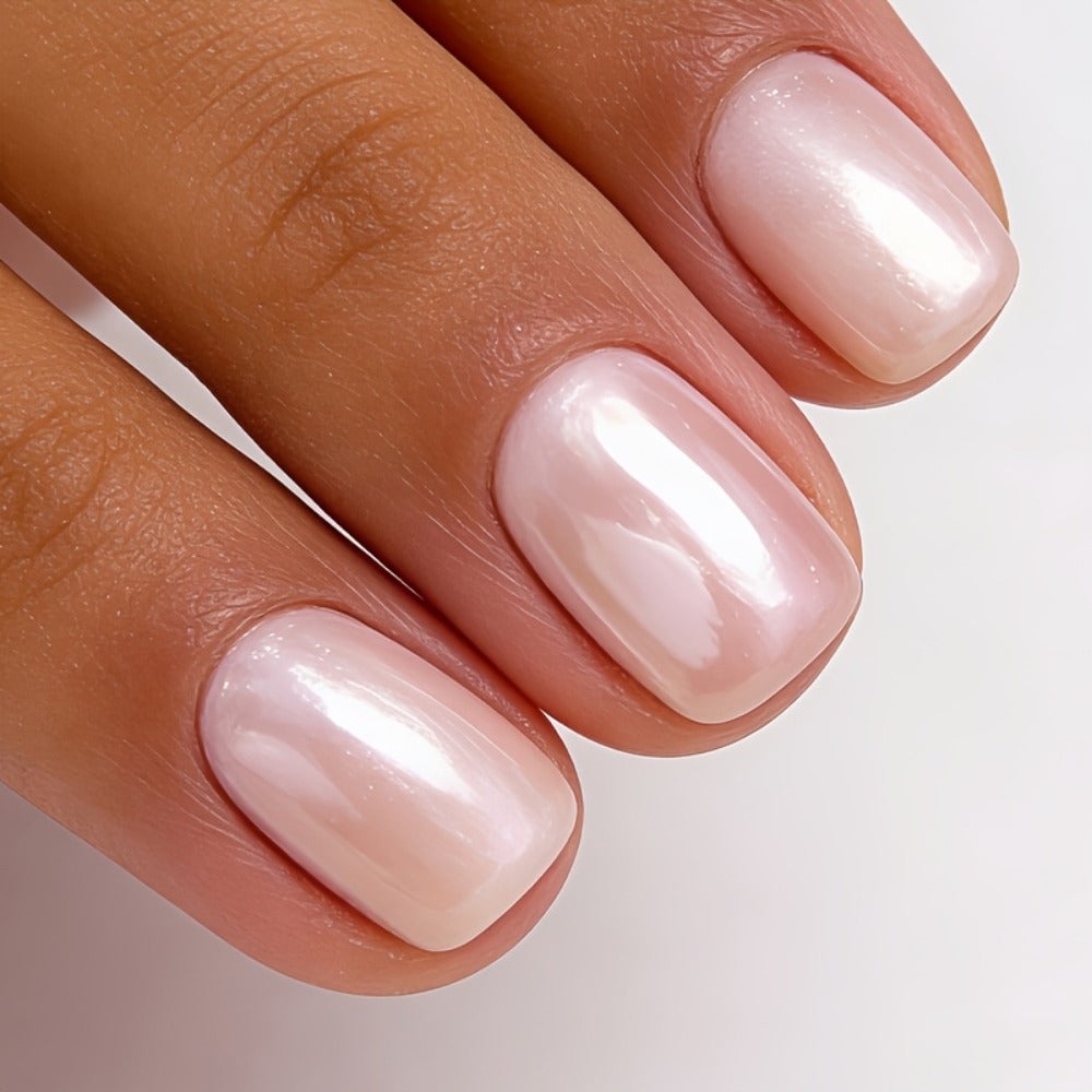 Pink Mother-Of-Pearl Pearl Strengthening Oil- Quick-Drying, No Need for a Curing Lamp, Durable Formula, Pearl Effect Brightens Nails, Suitable for Weak Or Soft Nails, Exclusive for Busy Professionals